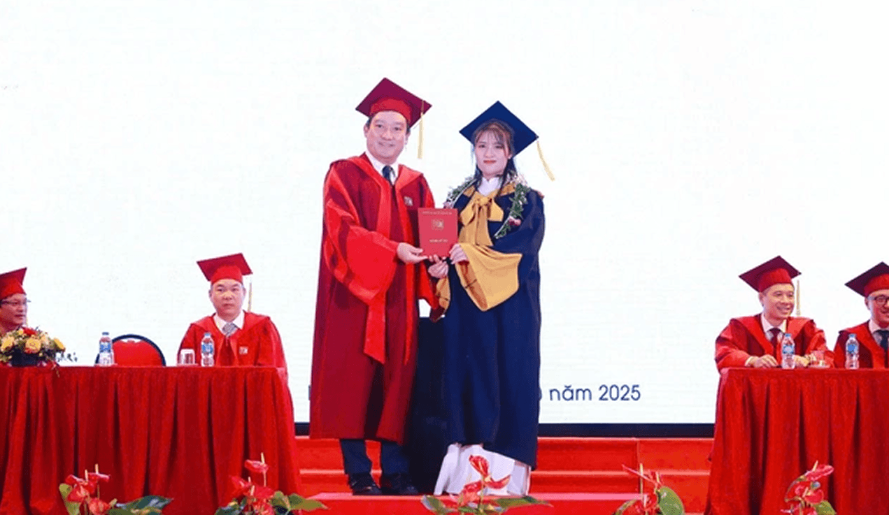 Cựu sinh viên HUCE